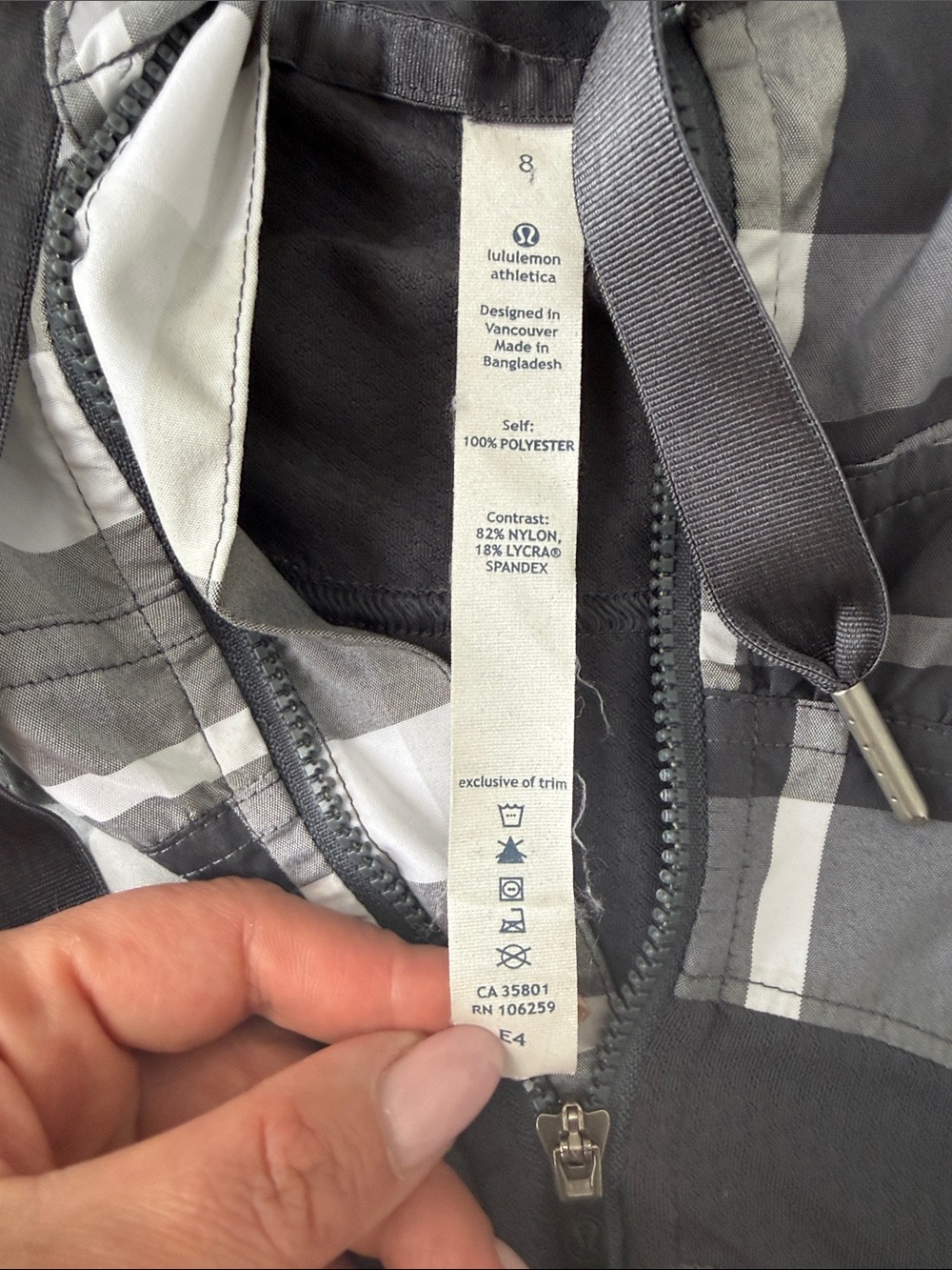 Lululemon vintage Y2K ‘Run with it’ Plaid Vest - Picture 5 of 6